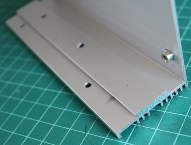 1x กล่องเอนกประสงค์ เหล็กชุบ อลูมิเนียม พร้อมแผ่นระบายความร้อน