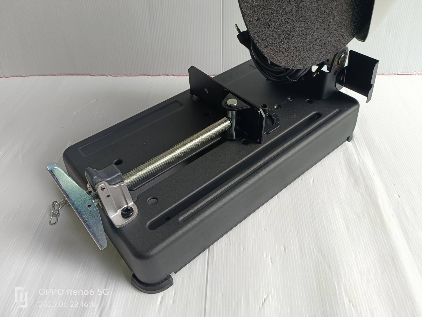 M2401B เครื่องตัดเหล็ก 14″ (355 มิล) 2,000 วัตต์ MAKITA (MT Series)