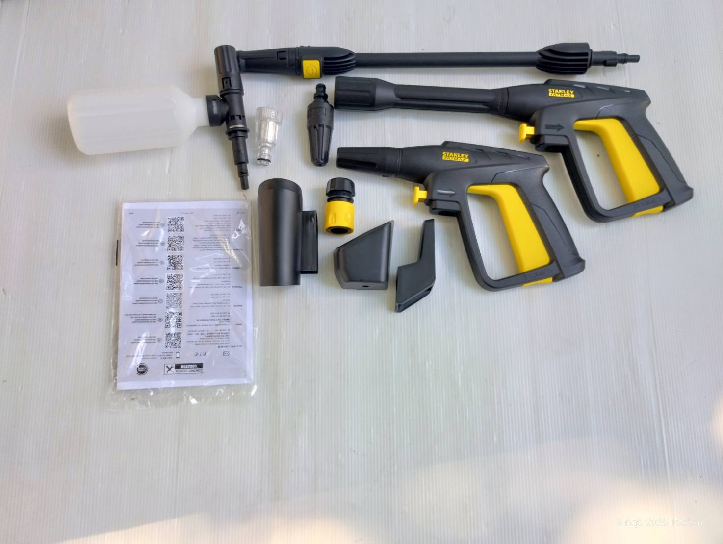 STANLEY เครื่องฉีดน้ำแรงดันสูง 2100W / 165บาร์ รุ่น SFMPW2400TH-B1