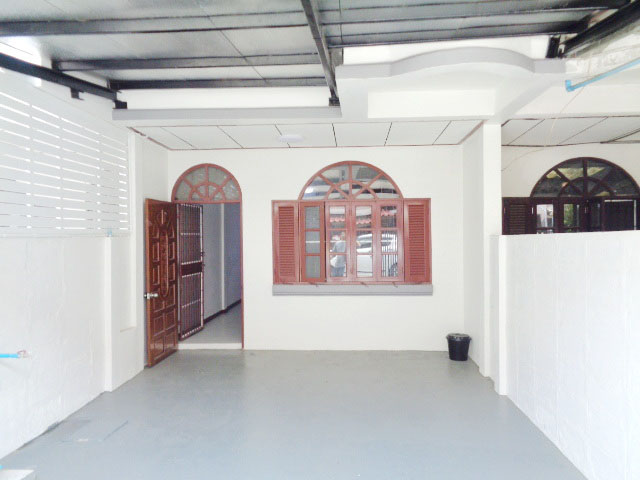 🚩H1254 ขายทาวน์เฮ้าส์ 16 ตารางวา หมู่บ้านเสนาวิลล่า2 ซอยคู้บอน27 แยก50 รีโนเวทใหม่ทั้งหลัง เดินทางสะดวก ใกล้แหล่งชุมชน