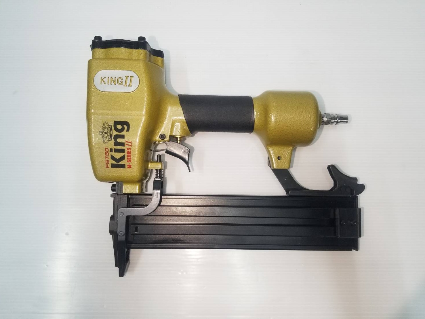 แม็กยิงตะปูลมคอนกรีต-ไม้ ขาเดี่ยว FST-50 KING (M-SERIES) II