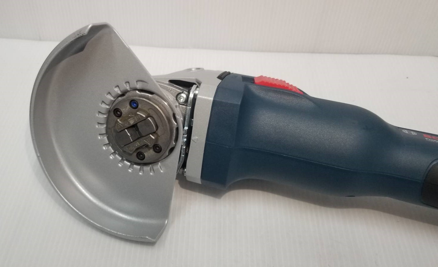 หินเจียรไร้สาย5" GWX18V-10SC BOSCH X-LOCK พร้อมชุดแบต 1 ก้อน