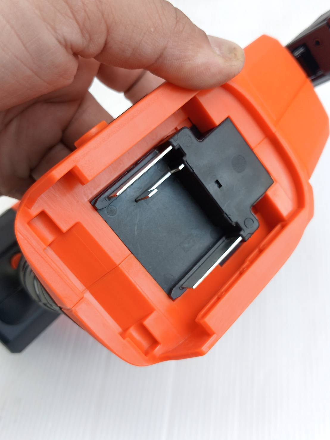 เครื่องยิงตะปูไร้สาย20V F32 INF-F32BNB PUMPKIN (เครื่องเปล่า) 50481