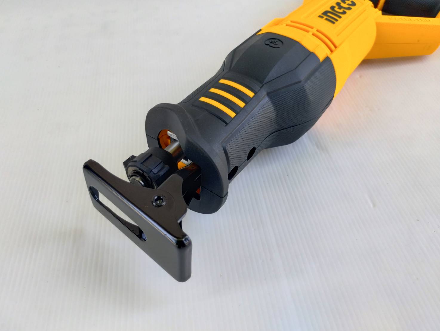 เซเบอร์ RS8008 INGCO