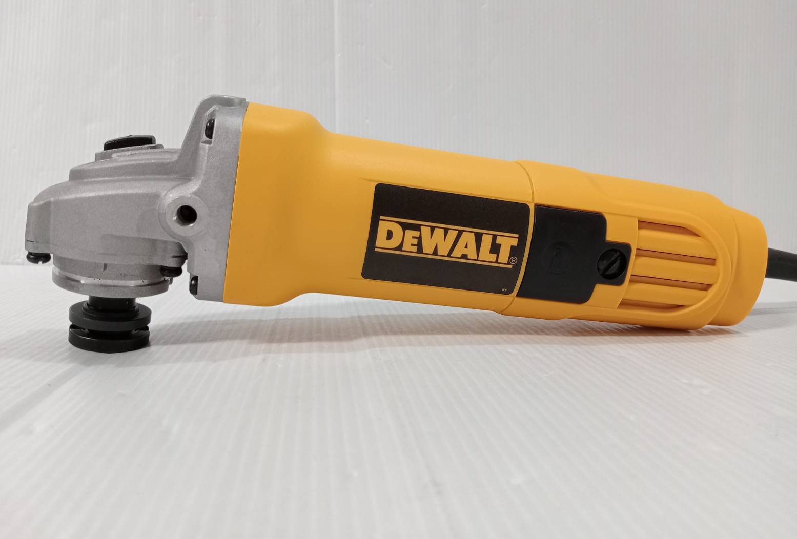 หินเจียร4" DW810 DEWALT