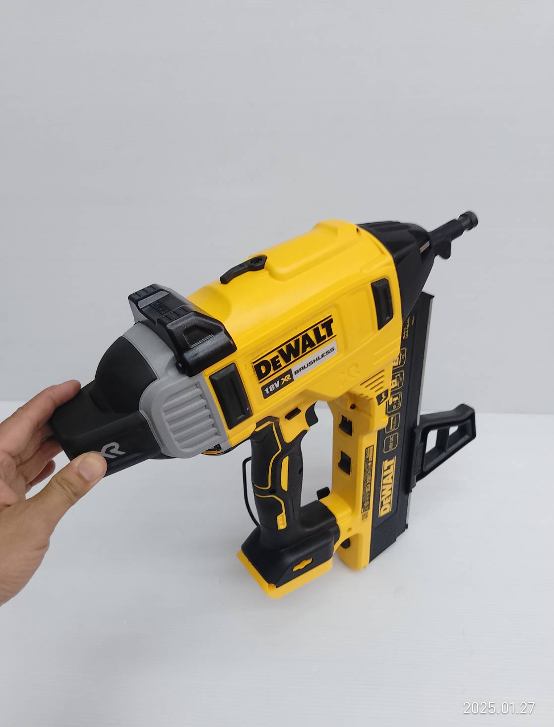 เครื่องยิงปืนลมไร้สาย20V DCN890N-XJ DEWALT