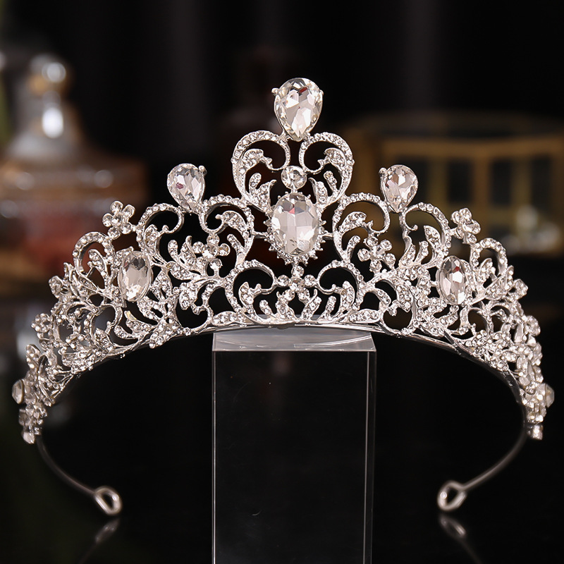 (พร้อมส่ง) เทียร่า 168 สีเงิน มงกุฎนางงาม มงกุฎเจ้าหญิง งานสวย ปราณีต QCเพชรทุกเม็ด สินค้าพร้อมส่งจากไทย