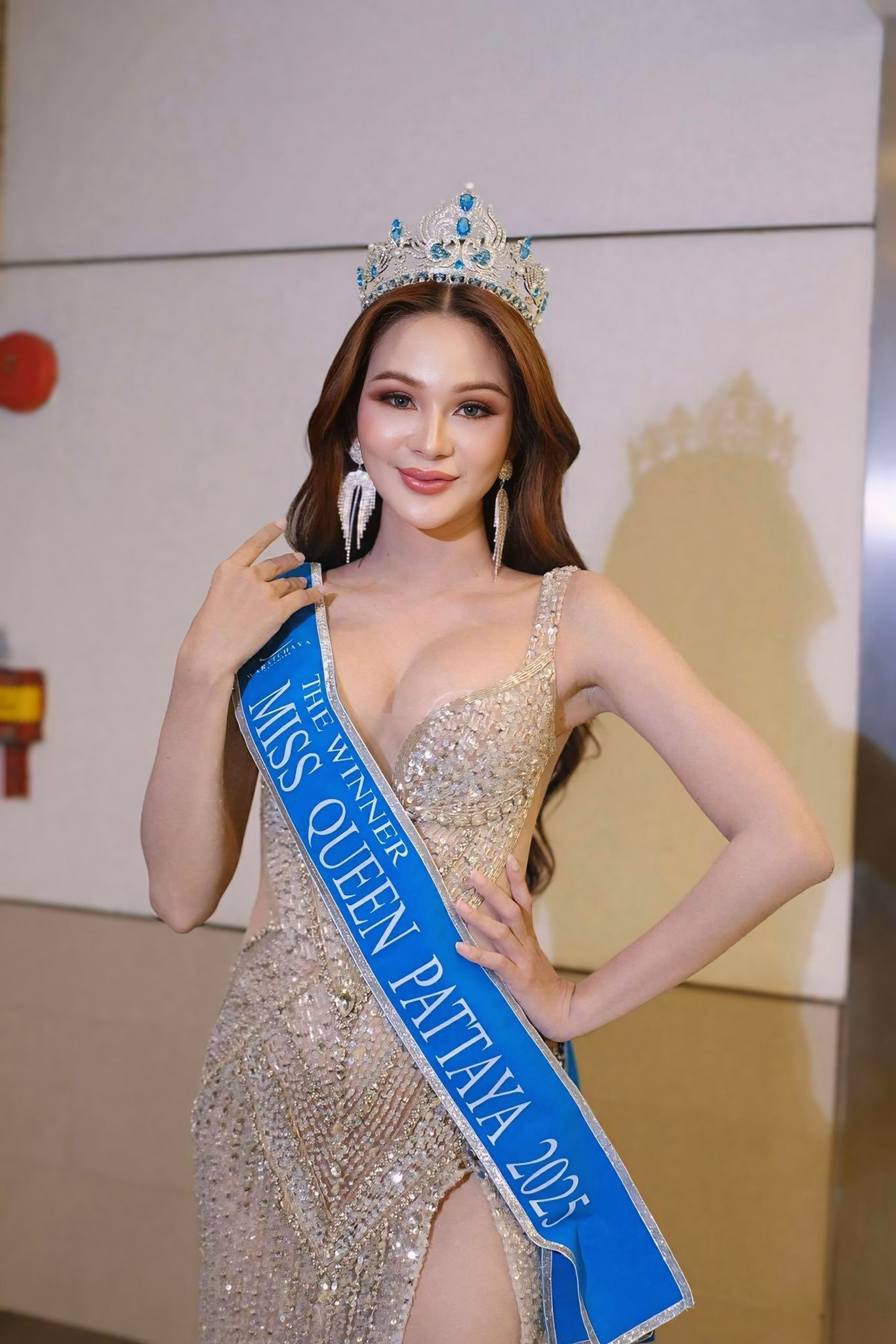 (พร้อมส่งจากไทย) มงกุฏ 093 สีฟ้า มงกุฎนางงาม มงกุฎเพชร มงกุฎประกวด สินค้าพร้อมส่ง ไม่ต้องรอนาน งานพรีเมี่ยม