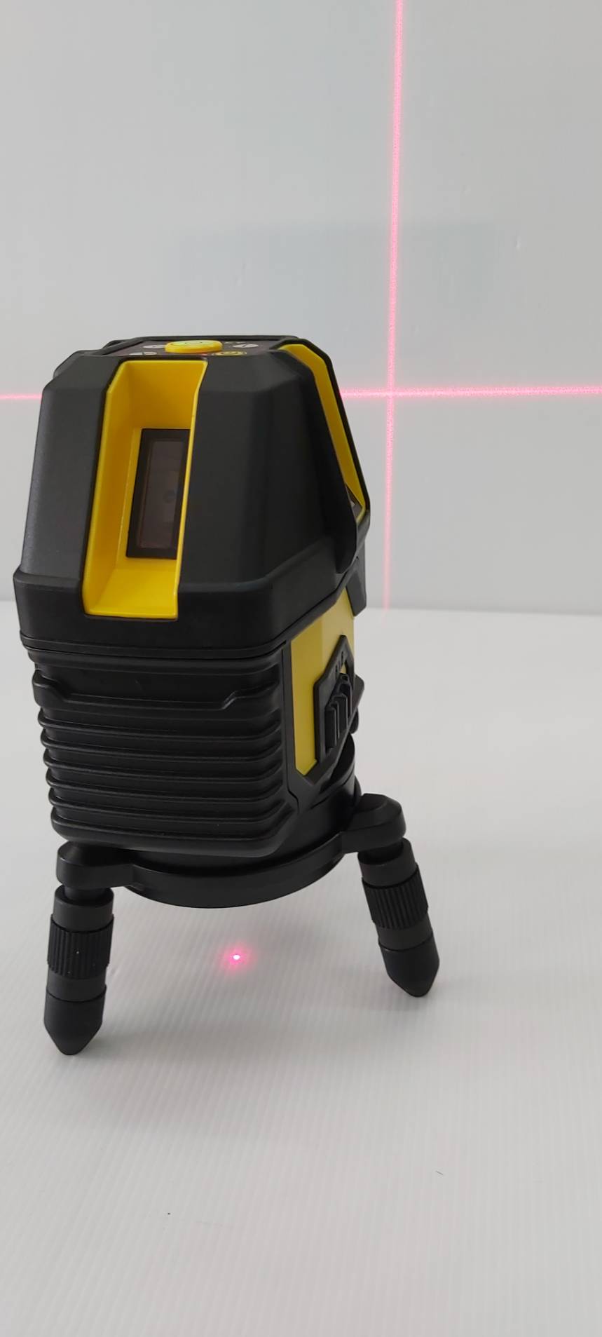 เลเซอร์ระดับ5เส้น แสงแดง STHT77513-8 STANLEY พร้อมขาตั้ง