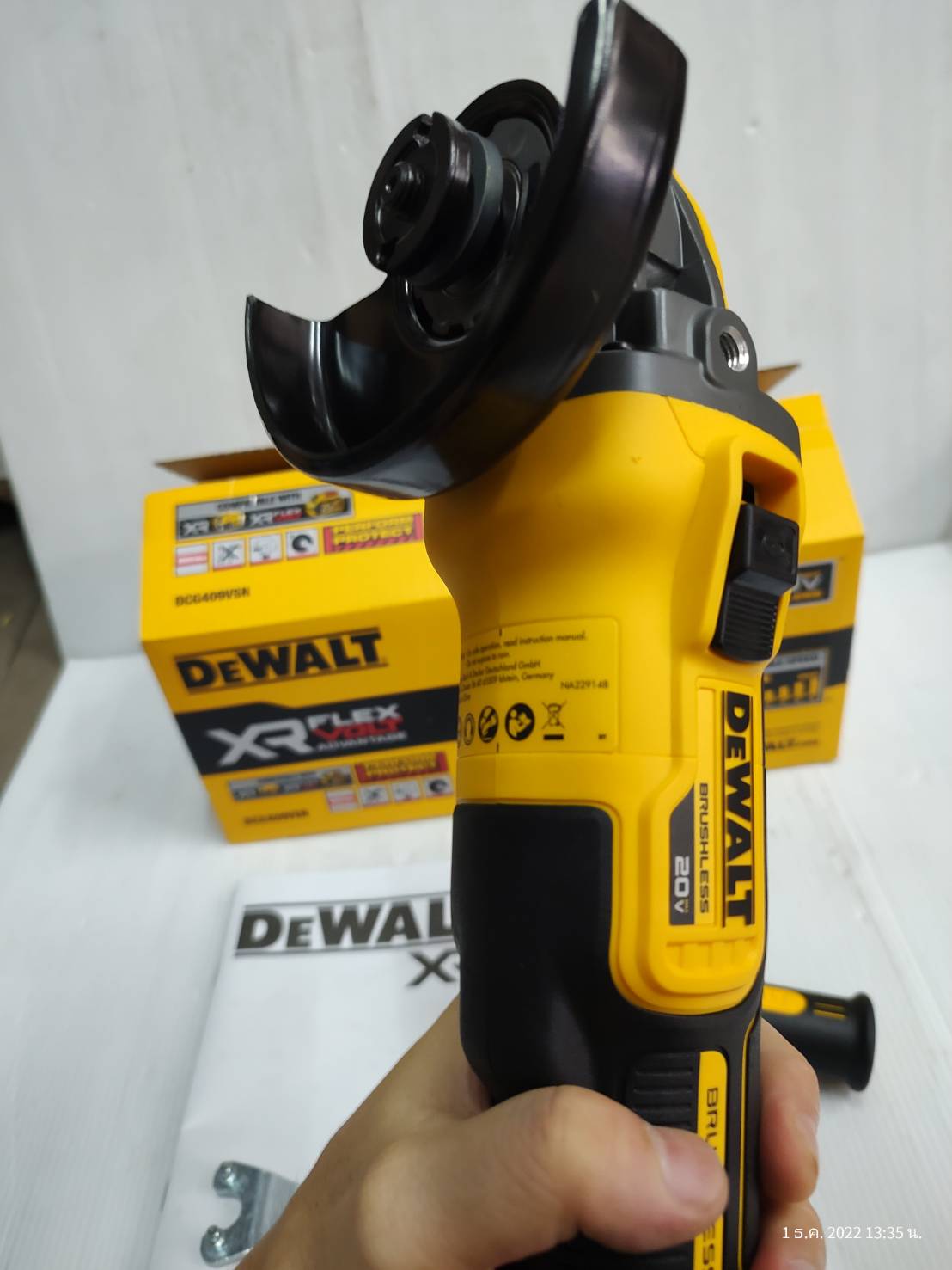 หินเจียรไร้สาย20V DCG409VSN DEWALT ADVANTAGE