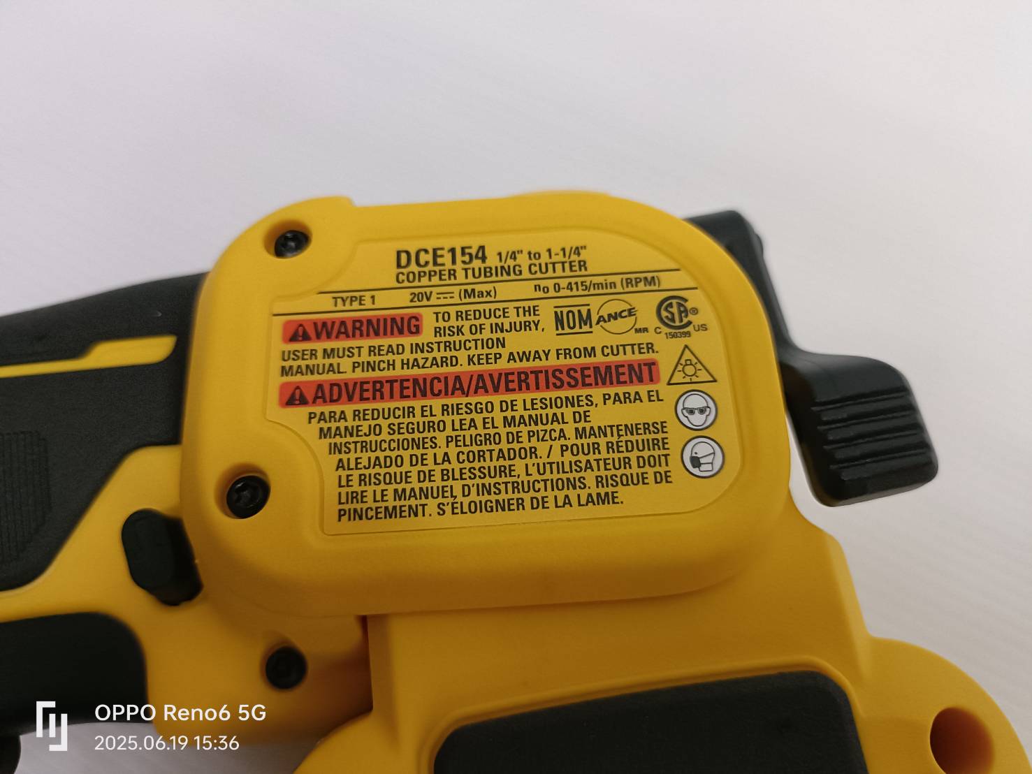 DEWALT รุ่น DCE154B เครื่องตัดท่อทองแดงไร้สาย 20V