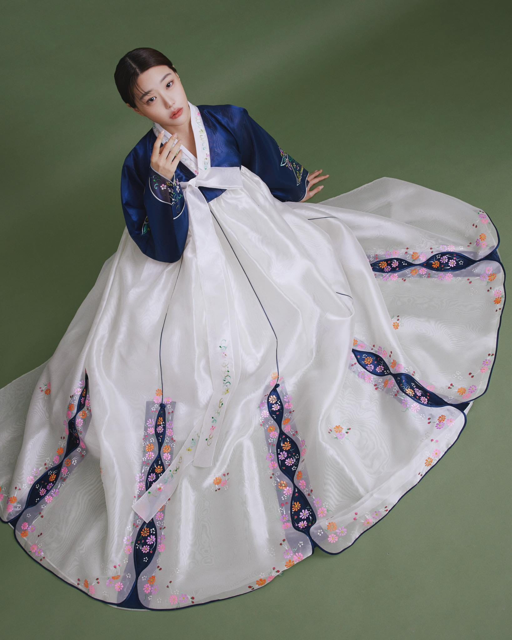 ชุดฮันบก เสื้อสีกรม(น้ำเงินเข้ม)/กระโปงสีขาวครีม(M 34นิ้ว)02