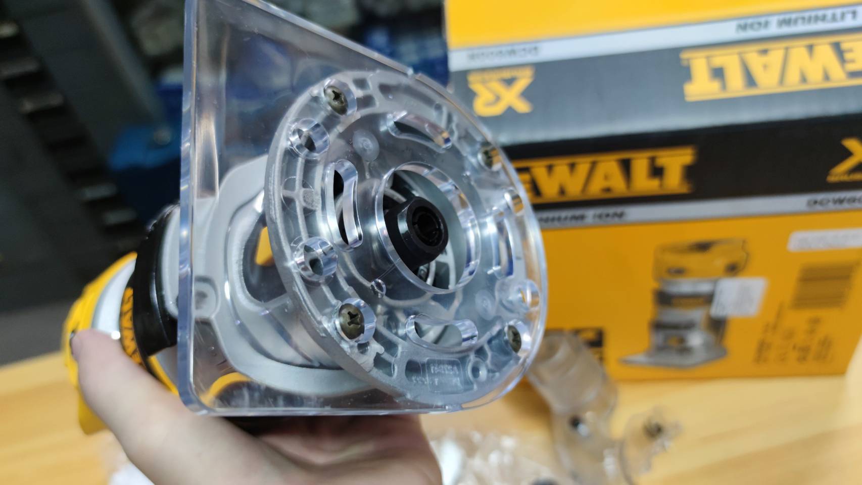 ทริมเมอร์18V DCW600N-XJ DEWALT