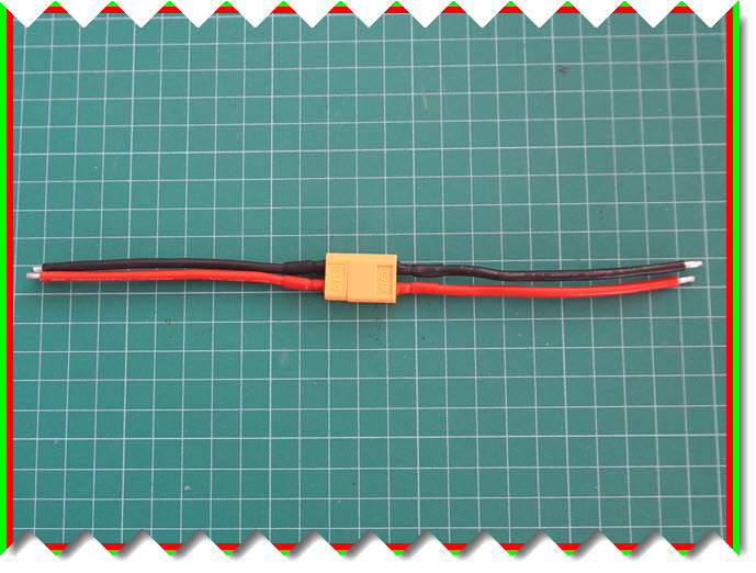 1x คอนเนคเตอร์ XT60 ตัวผู้+ตัวเมีย 1 คู่ ยาวด้านละ 10 ซม