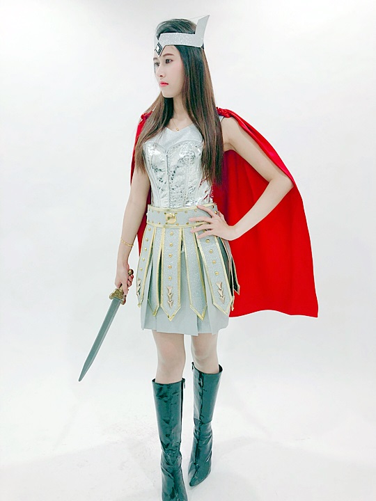 ชุดนักรบโรมันหญิงสีเงิน