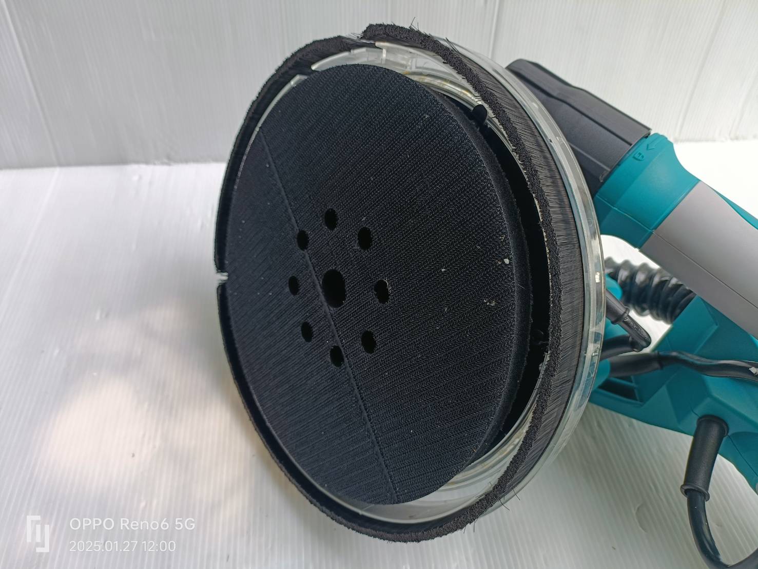 Total เครื่องขัดผนังปูนและฝ้า กำลัง 1050W รุ่น TWS10501