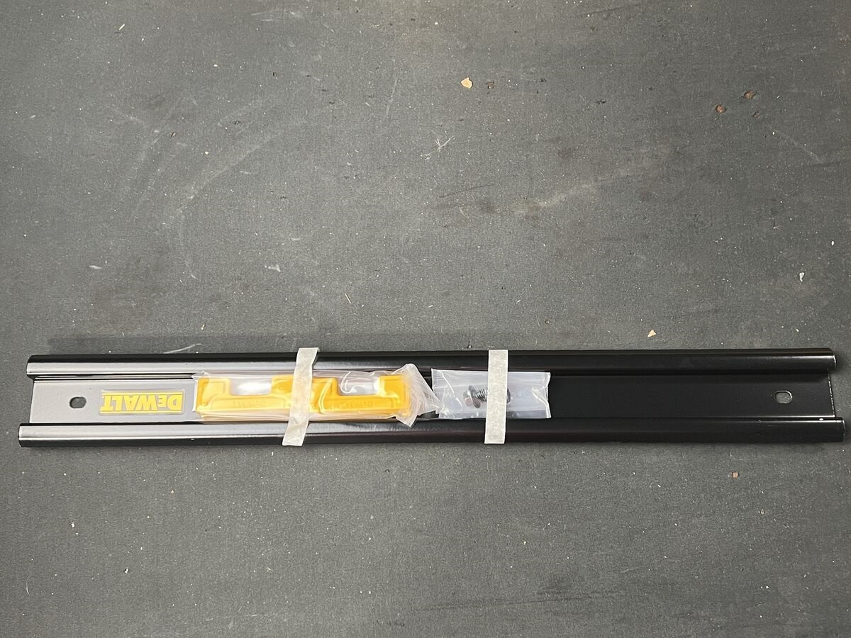 รางเหล็ก ยาว20นิ้ว DWST82827 DEWALT