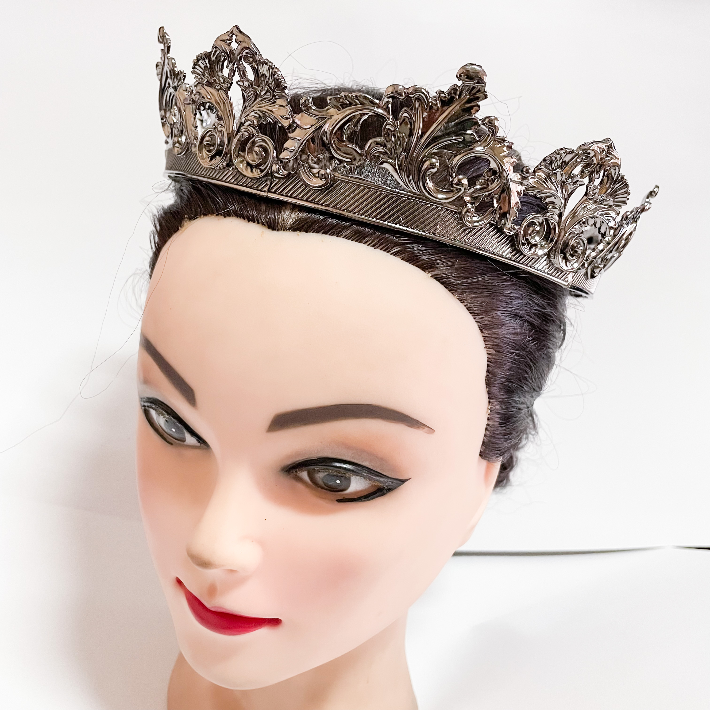 (พร้อมส่ง) มงกุฏผู้ชาย 077 มงกุฎสีดำ เจ้าชาย พระราชา การประกวด สินค้าพร้อมส่ง ไม่ต้องรอนาน งานพรีเมี่ยม ส่งด่วนจาก จ.อุบลราชธานี