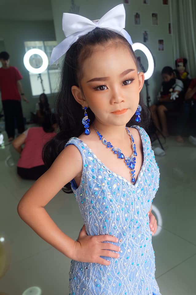 (พร้อมส่ง) สร้อยคอเพชร+ต่างหู 181 (เข็ม)