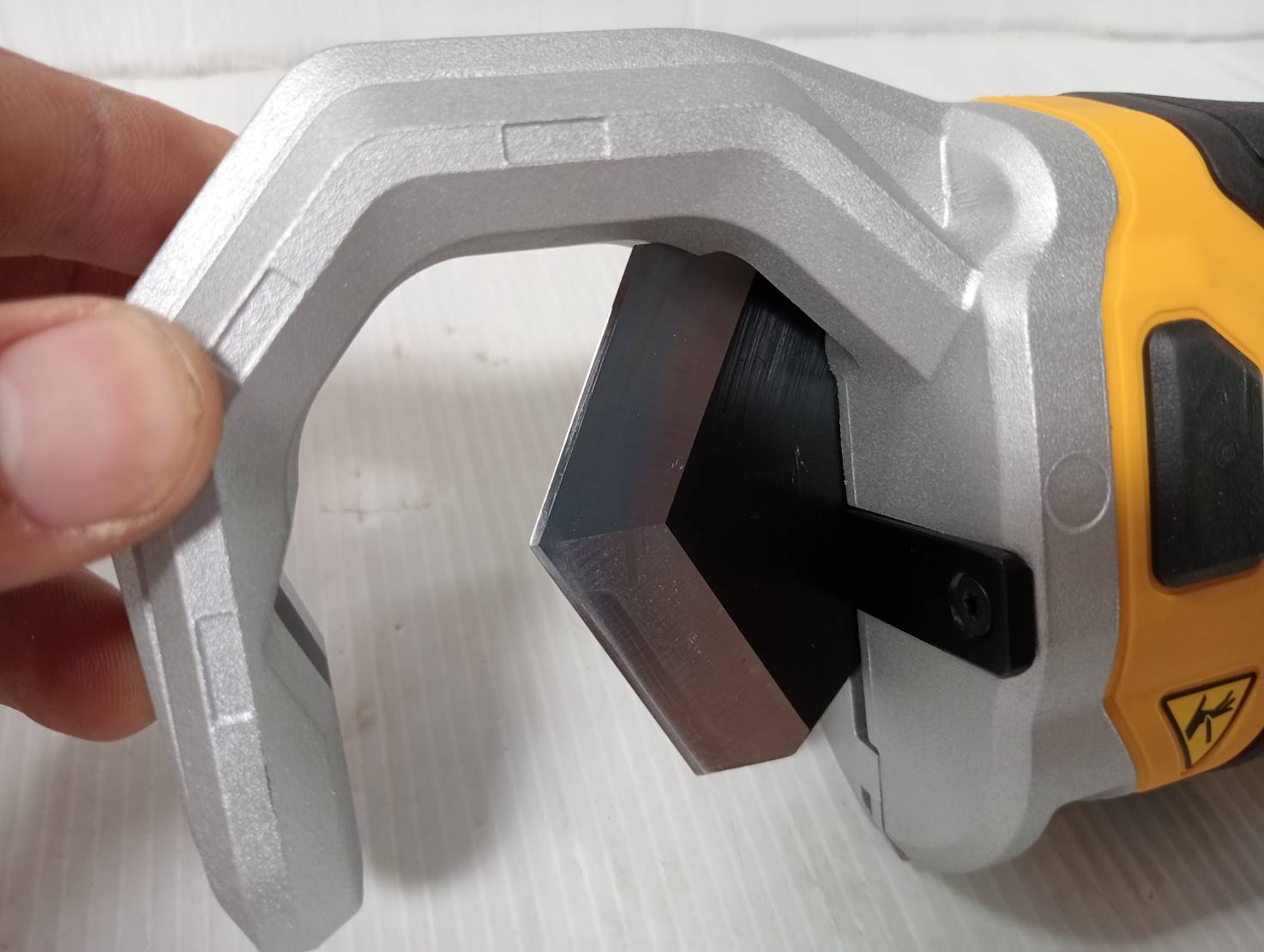 DEWALT อุปกรณ์เสริมสำหรับแปลงเป็นเครื่องตัดท่อ PVC/PEX DWAPVCIR