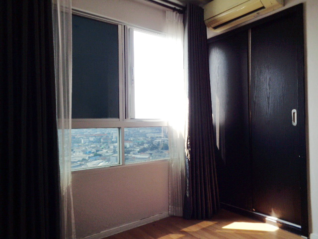 H1187 ขายคอนโด ลุมพินีเพลส สุขสวัสดิ์-พระราม2 ชั้น29 ถนนสุขสวัสดิ์ แขวงจอมทอง เขตจอมทอง กรุงเทพมหานคร โครงการอยู่ติดกับตลาดอินดี้