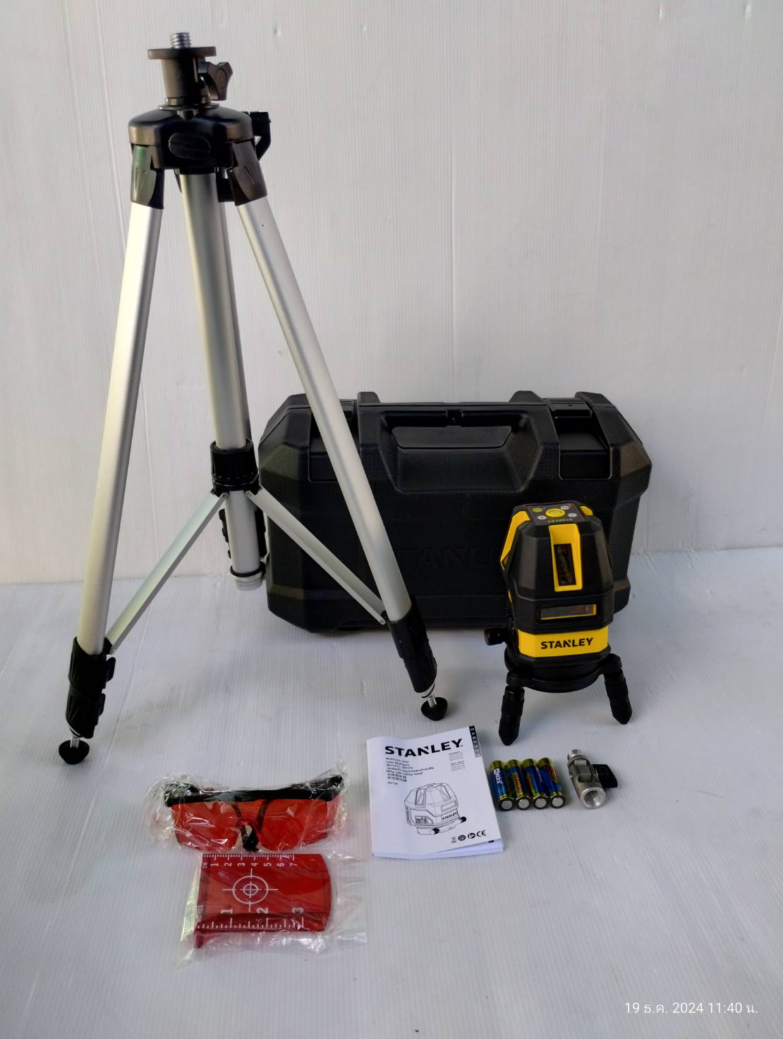 เลเซอร์ระดับ5เส้น แสงแดง STHT77513-8 STANLEY พร้อมขาตั้ง