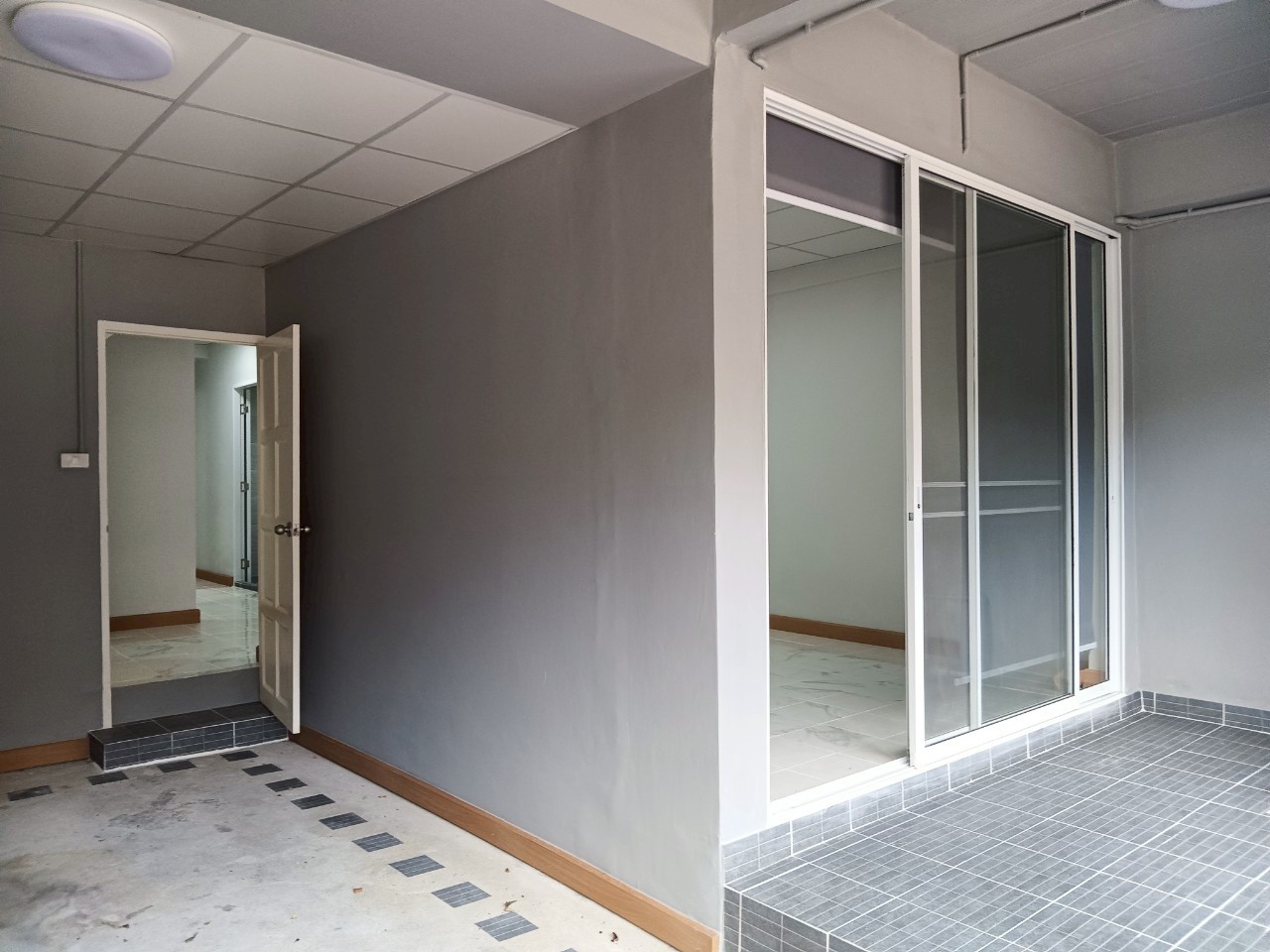 🚩H1257 vายทาวน์เฮ้าส์ 2ชั้น 20 ตร.วา อยู่หมู่บ้านอัมรินทร์นิเวศน์1 รีโนเวทใหม่ ห่างมหาวิทยาลัยเกริก 150 เมตร ใกล้เซ็นทรัล รามอินทรา 5นอน 2น้ำ เดินไปรถไฟฟ้าได้