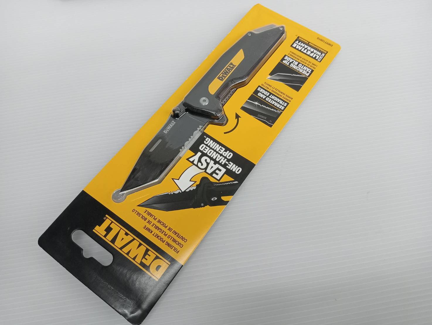 DEWALT มีดพับ easy open สีดำ รุ่น DWHT10910