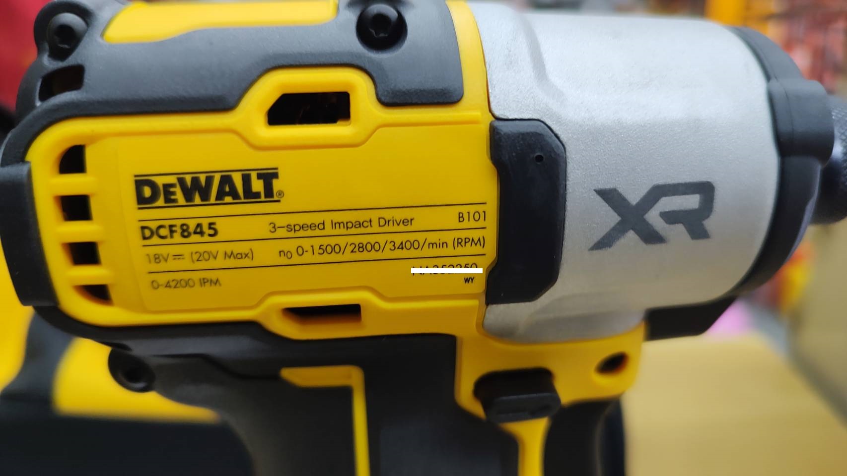 DEWALT รุ่น DCF845D1A-B1 ไขควงกระแทก XR 20V Max พร้อมแบตเตอรี่ 2.0AH