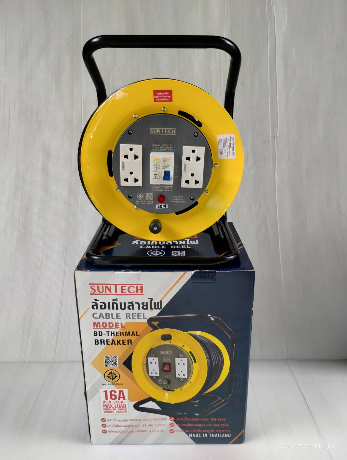 ล้อเก็บสายไฟ SUNTECH 16 A ขนาด 2.5mm. x ยาว 30 เมตร มีเบรคเกอร์ BC2530
