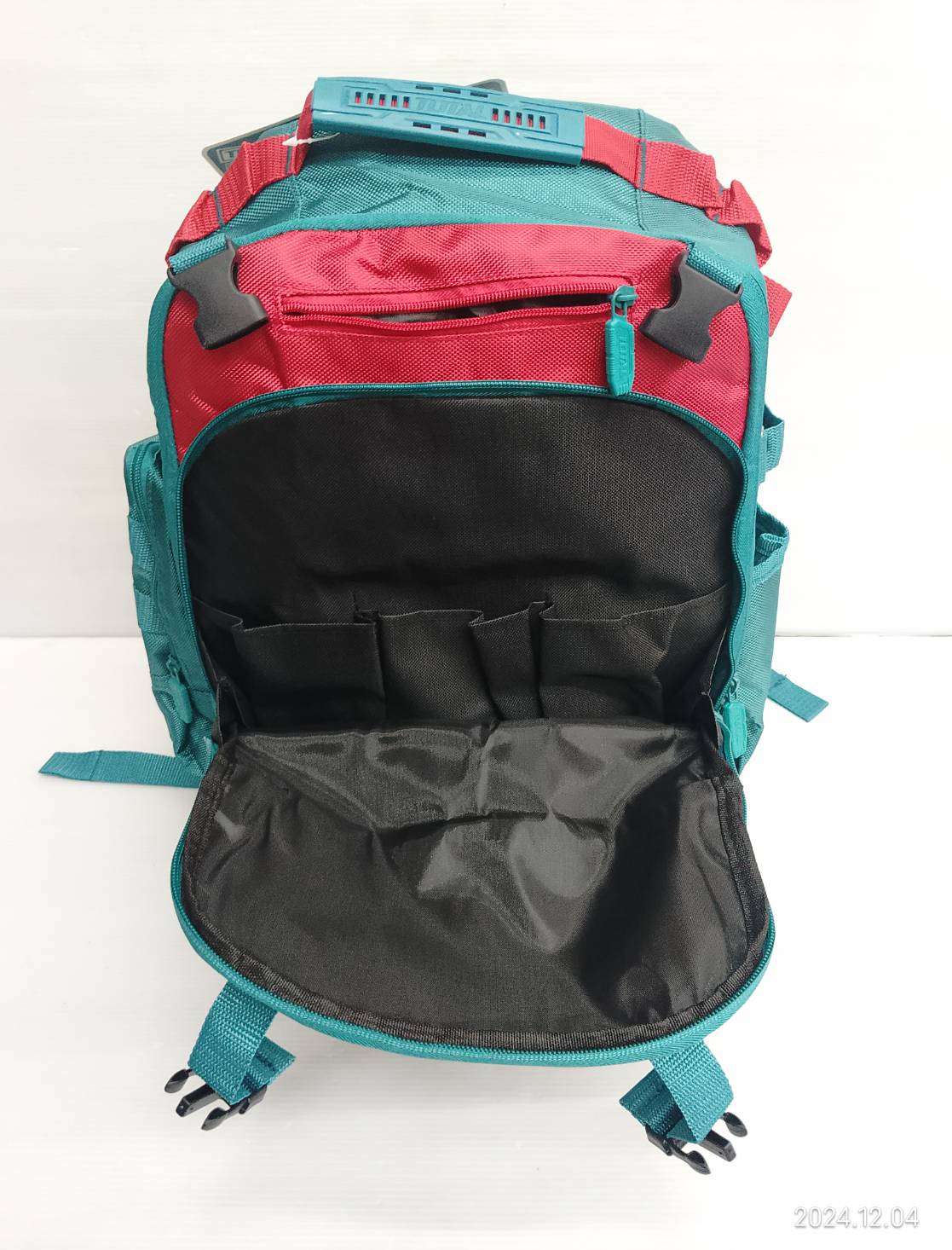 TOTAL กระเป๋าเป้ใส่เครื่องมือช่าง สะพายหลัง รุ่น THBP02025