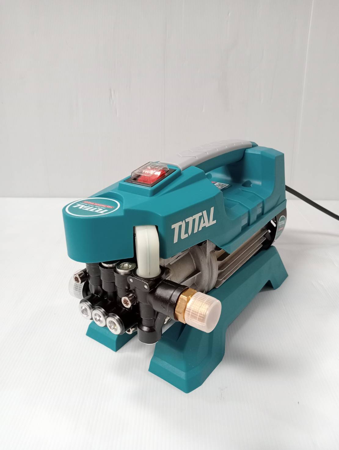 เครื่องฉีดน้ำแรงดันสูง 27.5 Bar TGTK14105 TOTAL