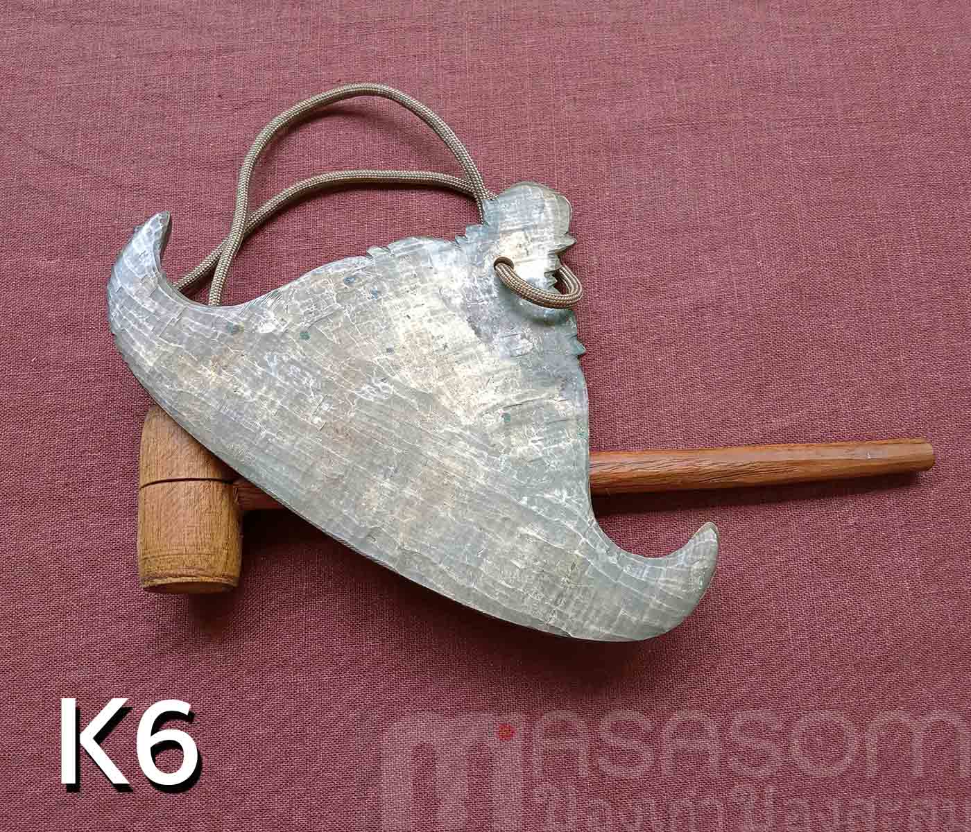 กังสดาลทองเหลืองเก่า