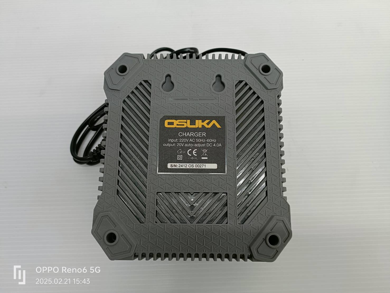 แบต 20V/8.0Ah พร้อมแท่นชาร์จ Supreme Power OCB-208-4A OSUKA