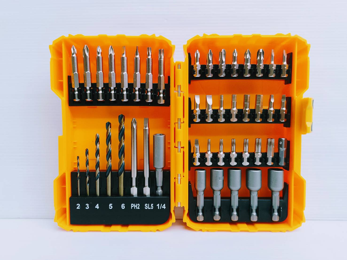 ชุดคอมโบ้ สว่านกระแทก12V+ชุดดอก COSLI23114 INGCO