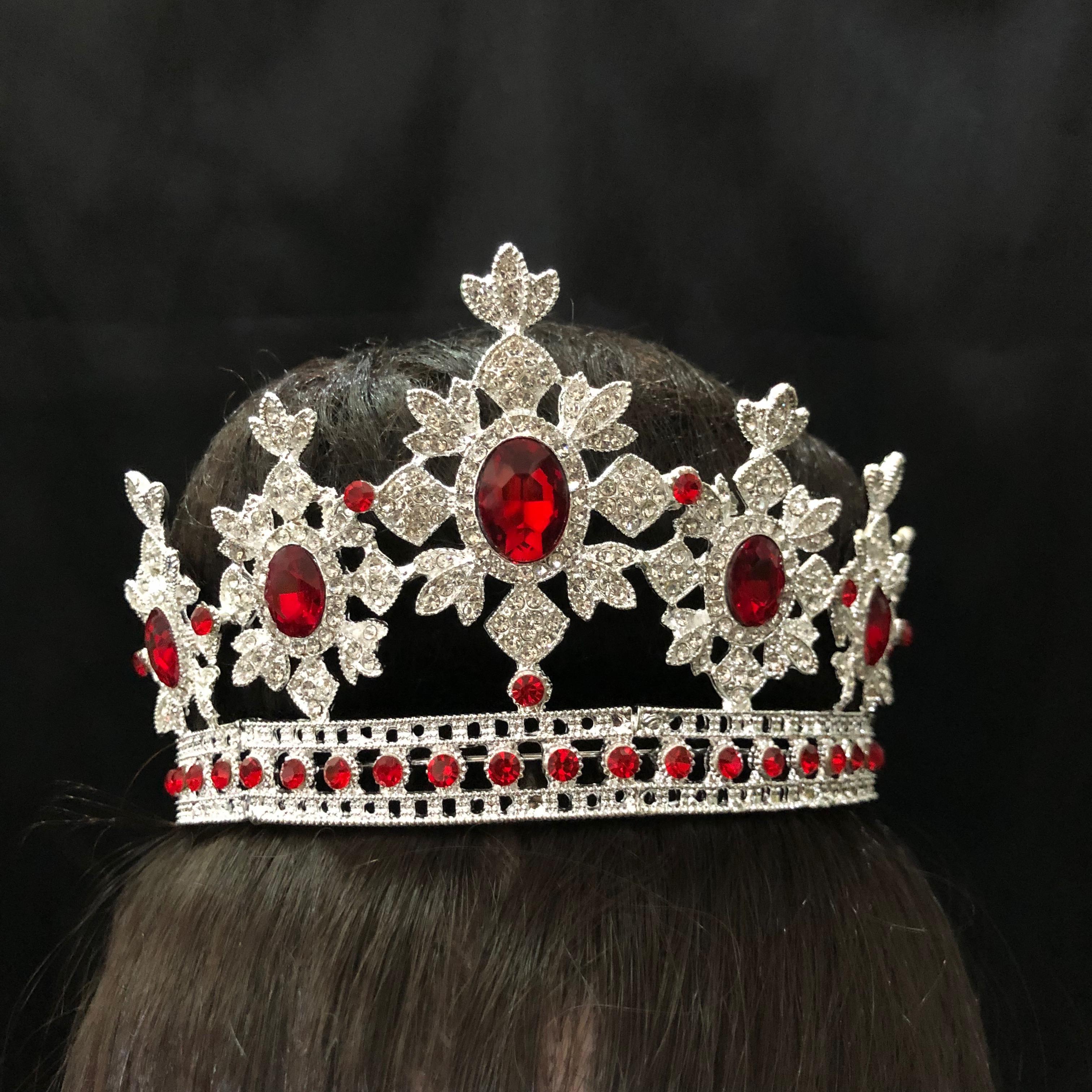 (พร้อมส่ง) มงกุฏ 050 พลอยแดงตัวเรือนสีเงิน