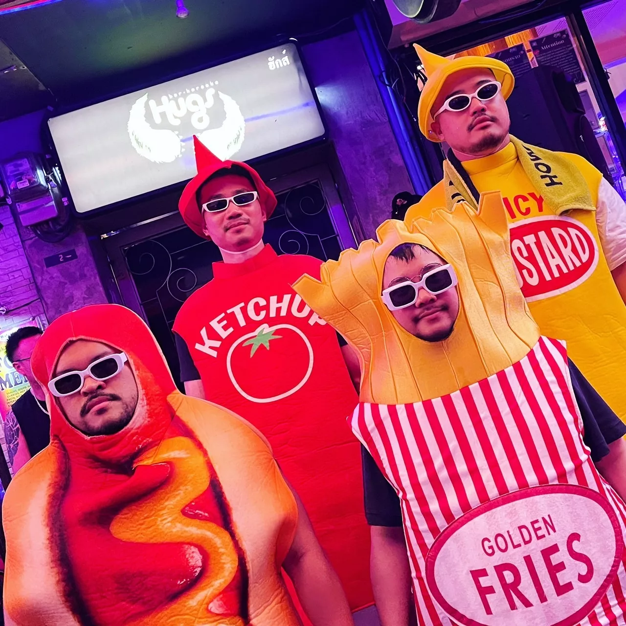 ชุดฮ็อทดอก