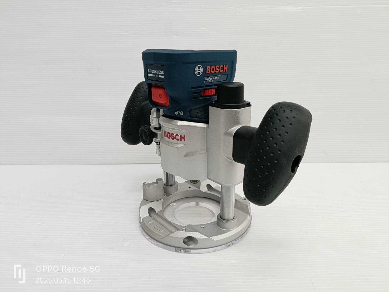 เสื้อเร้าเตอร์อลูมิเนียม TE600 BOSCH สำหรับ GKF18V-8
