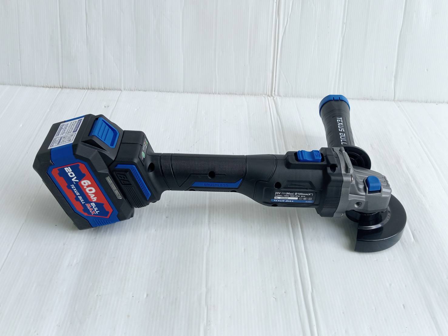 TEXUS BULL รุ่น TX-8241 ชุดสว่านกระแทกและเจียรมือไร้สาย 20V. พร้อมแบตเตอรี่ x4.0/6.0Ah