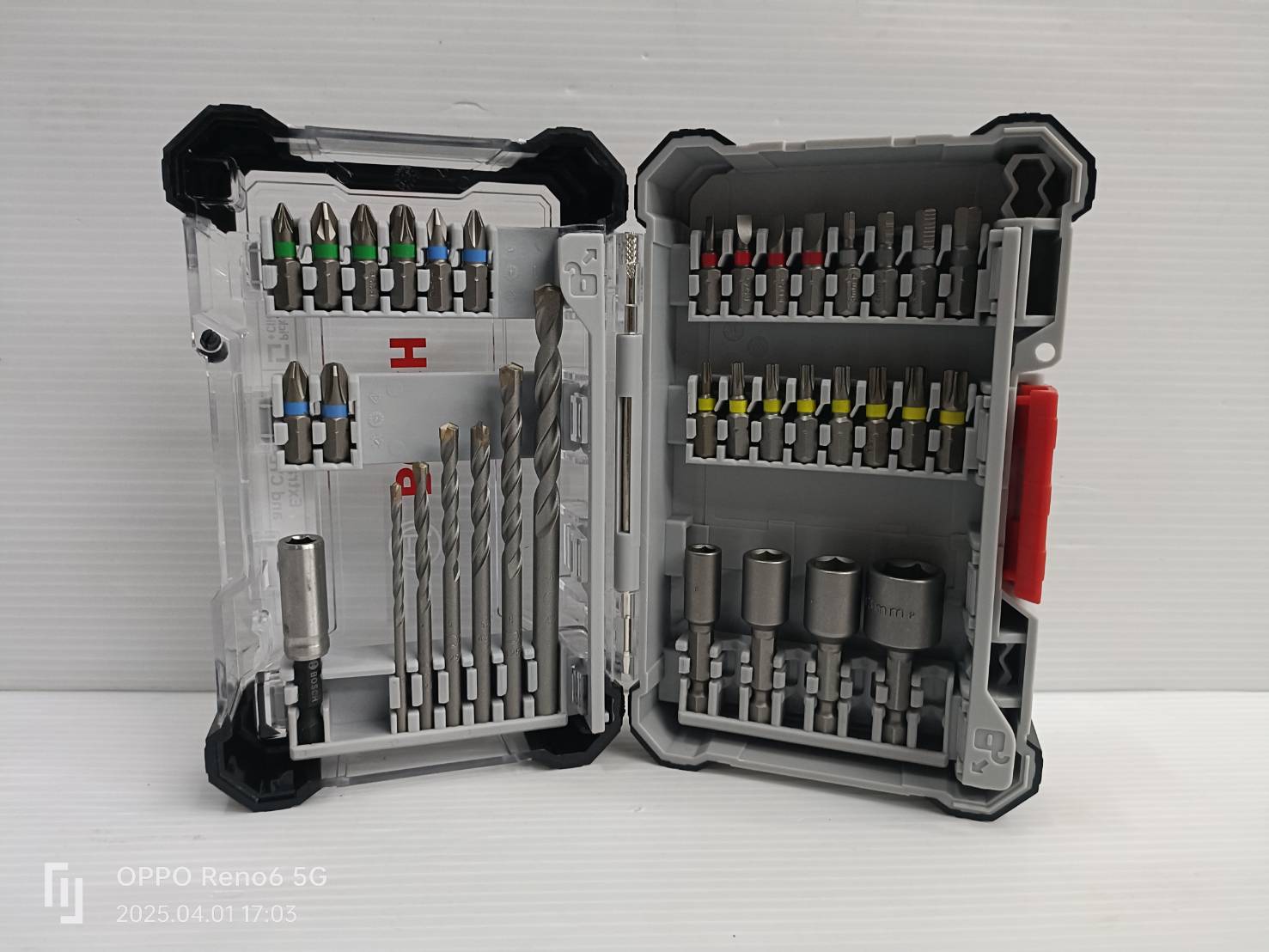 BOSCH รุ่น 2607017728 ชุดเจาะปูน Pick & Click 35 ชิ้น