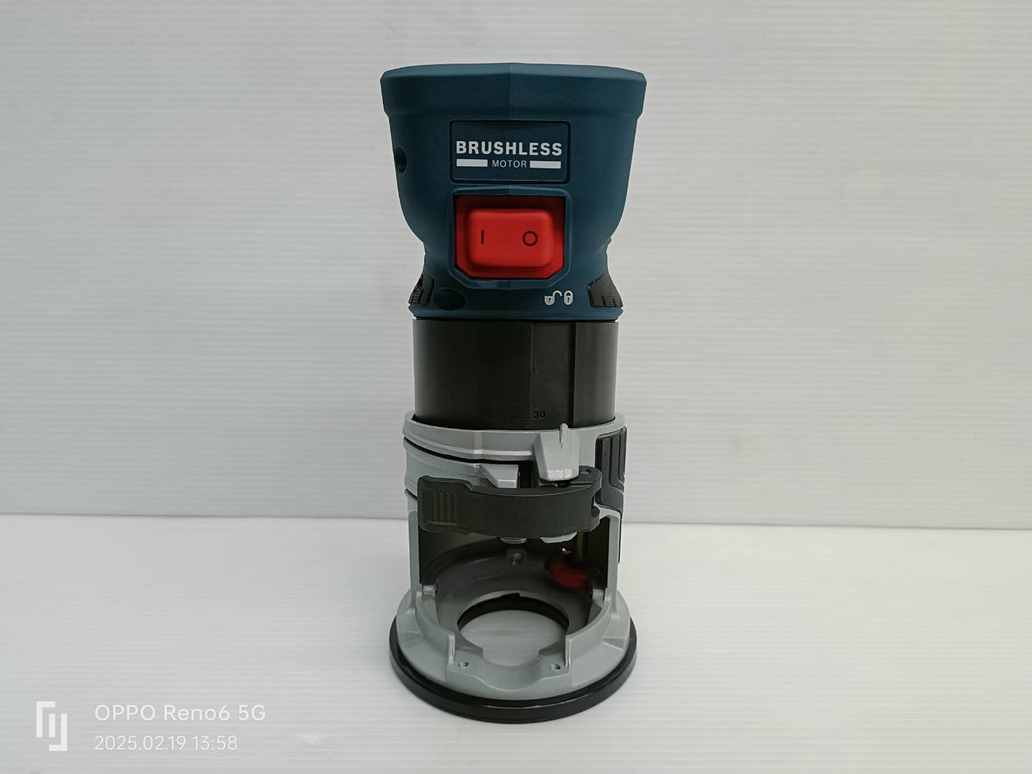 BOSCH GKF18V-8 Professional เครื่องเซาะร่อง18V