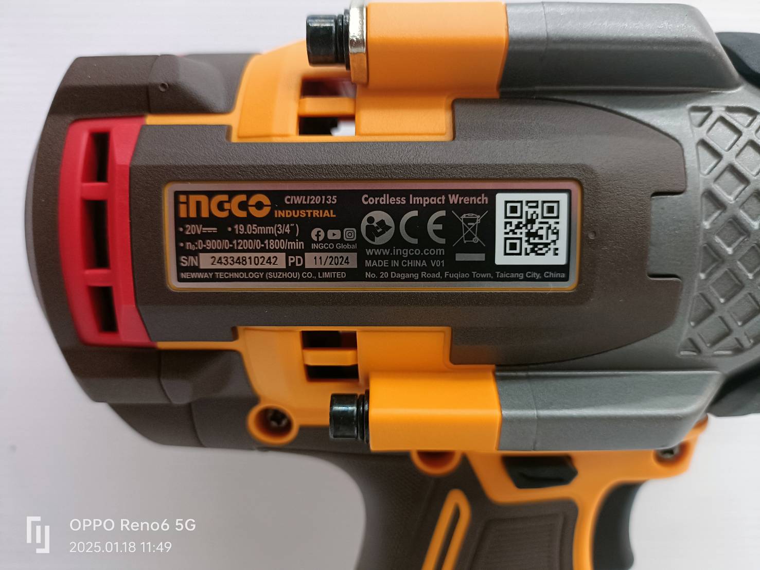 INGCO บล็อกไร้สาย3/4 1350Nm. รุ่น CIWLI20135 ครบชุด