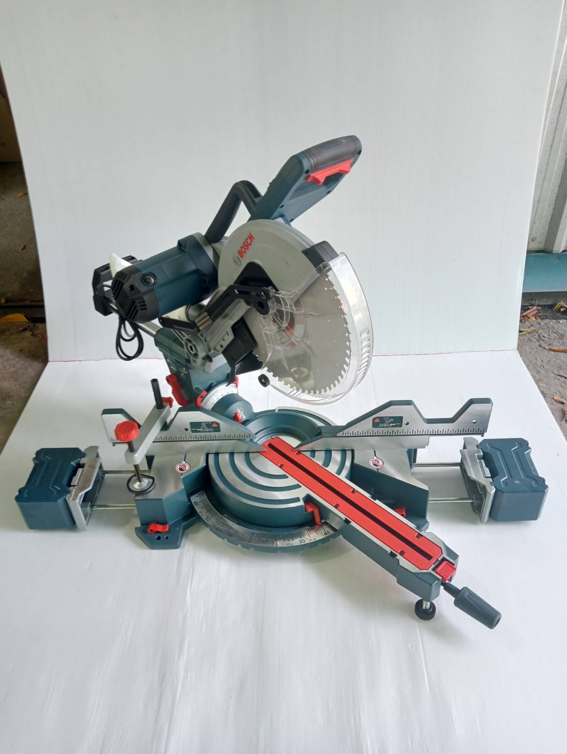 แท่นตัดองศา12" GCM340-305D BOSCH