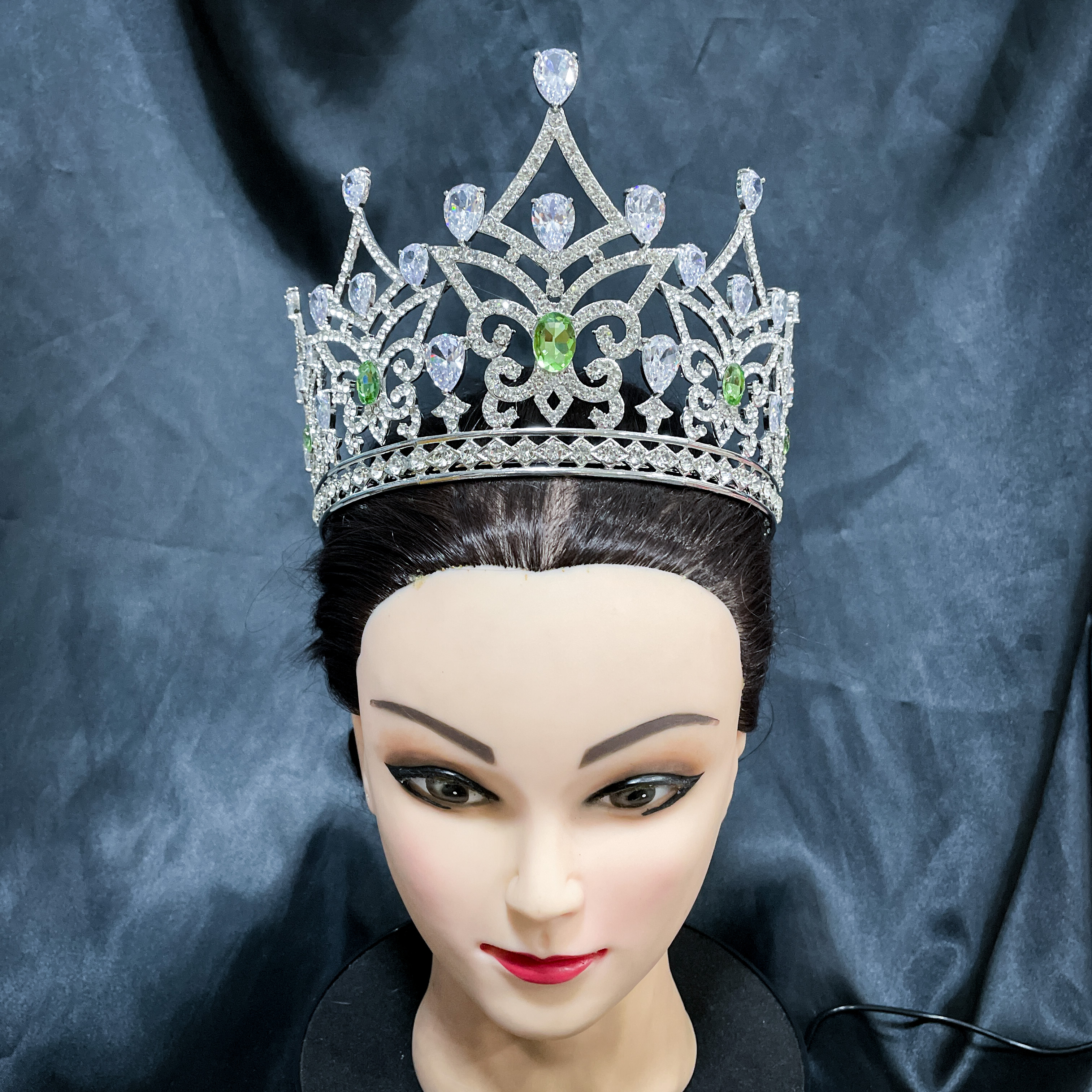 (พร้อมส่ง) มงกุฏ 090 สีเขียว มงกุฎนางงาม มงกุฎเพชร มงกุฎประกวด สินค้าพร้อมส่ง ไม่ต้องรอนาน งานพรีเมี่ยม