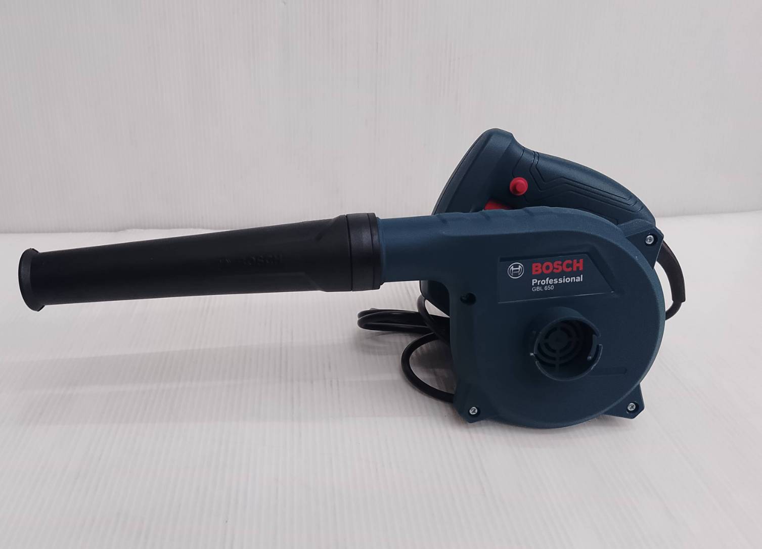 เครื่องเป่าลม GBL650 BOSCH
