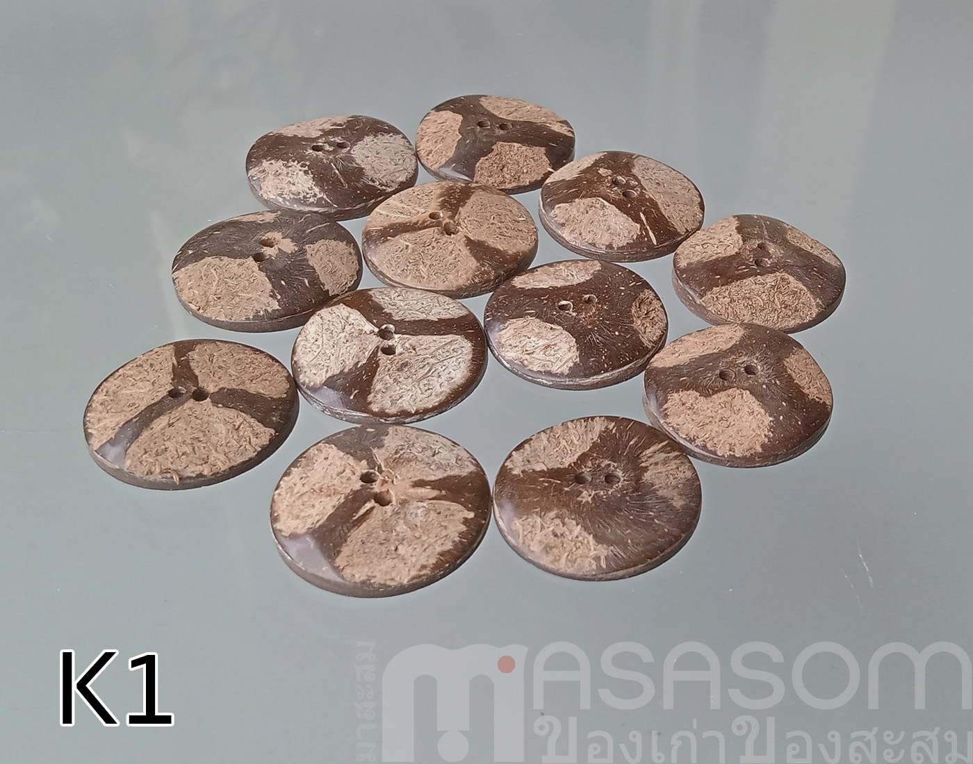 กระดุมกะลามะพร้าว