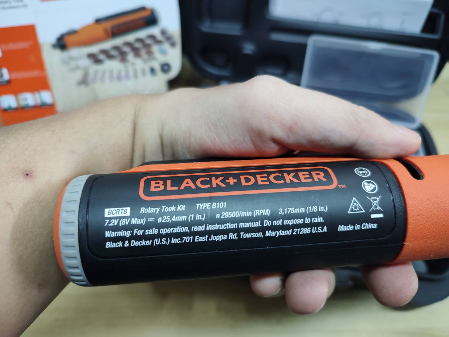 เจียรอเนกประสงค์8V พร้อมอุปกรณ์35ชิ้น BCRT8K35-B1 BLACK&DECKER