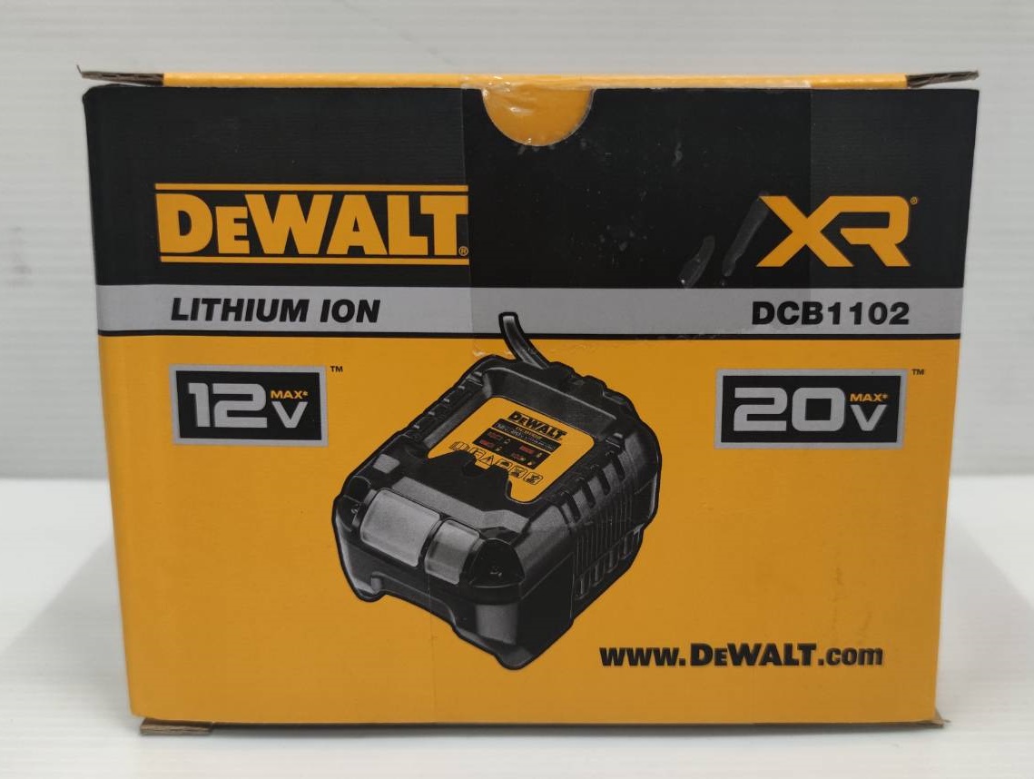 DEWALT รุ่น DCB1102-B1 แท่นชาร์จ 12V/20V Max 2A