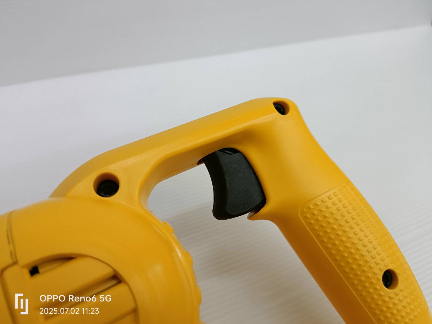 DEWALT ชุดเลื่อยชักไฟฟ้า 1000วัตต์ ใส่ใบ 4 ทิศทาง รุ่น DW304PK-KR