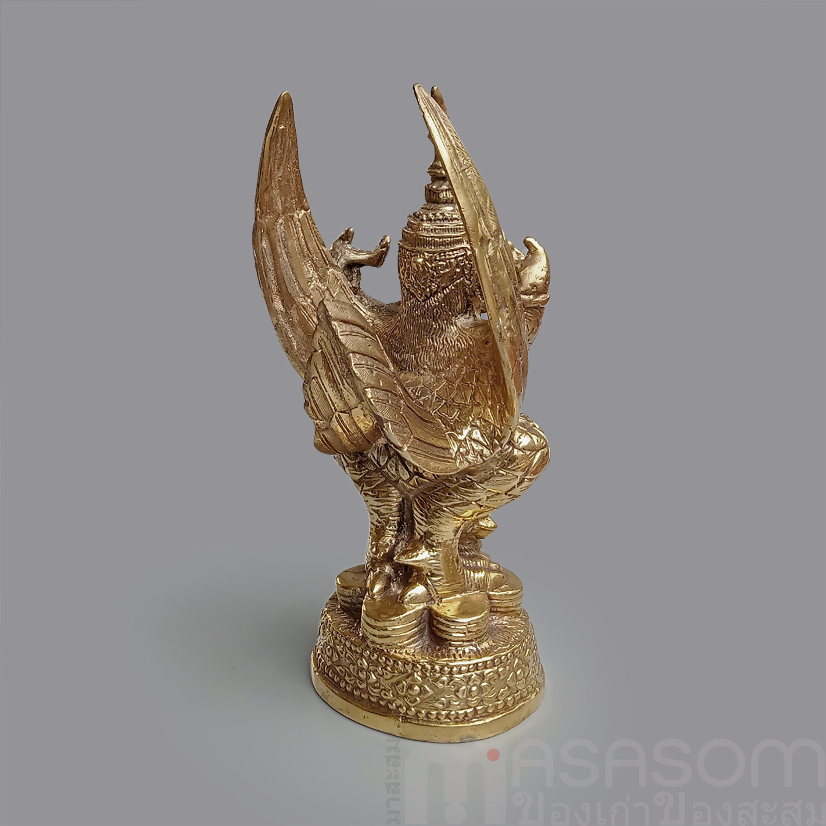 พญาครุฑเหยียบเงินทอง